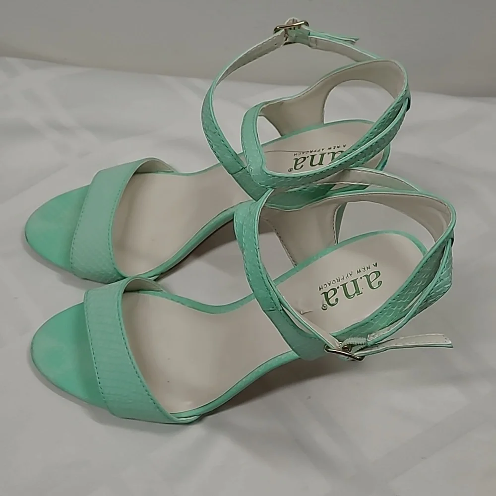 A.N.A Women's Sandal - Picture 3 of 7